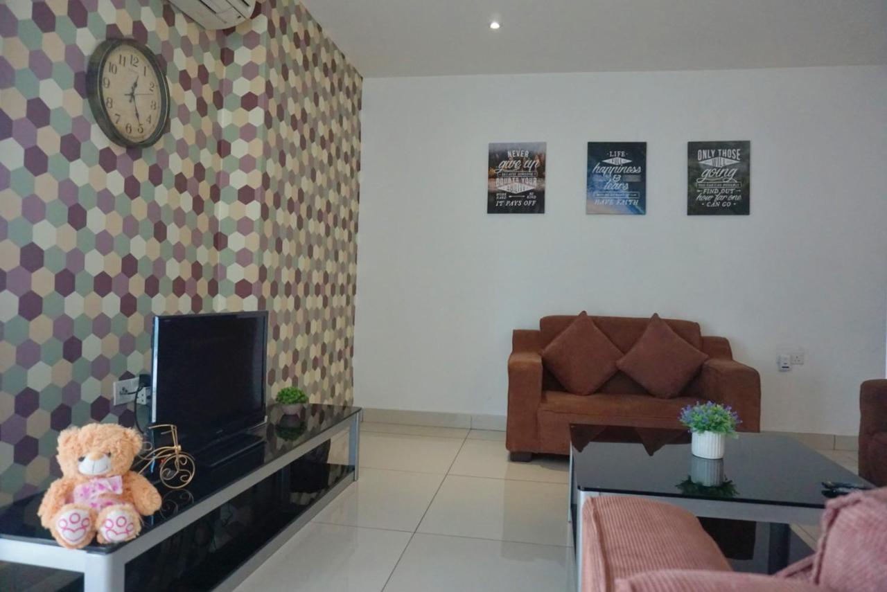 Ksl Mall D'esplanade By Summer Apartemen